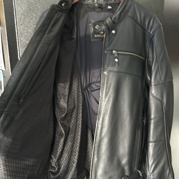 Harley Davidson Leather Brand new pd $600 at CC Harley beautiful heavy leather - Picture 3 of 5